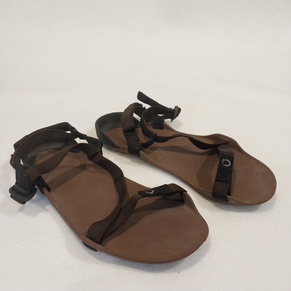 Brown Xero Z-Trek Strappy Sandals, size 7 Men/ 8 Women